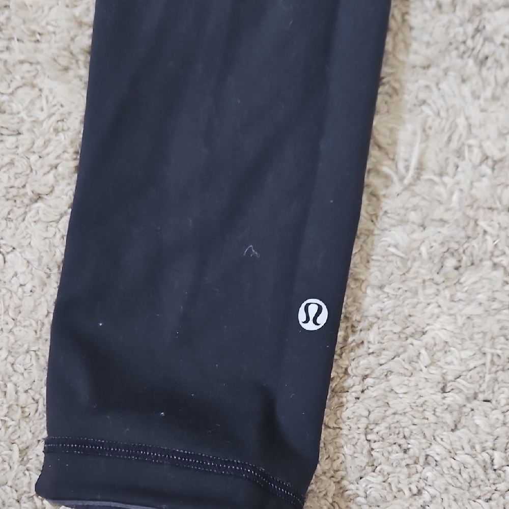 Lululemon Wunder Under Crop Reversible Black to Grey - Picture 7 of 8